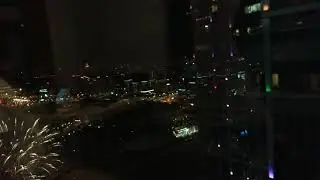 Москва Сити Живешь на такой высоте, что видишь салют сверху))Хаа, даже не долетает до высоты ур.окна