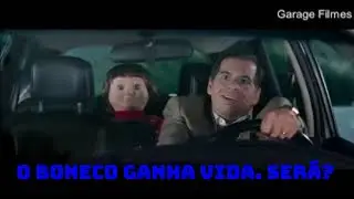 O boneco ganha vida.  Será?