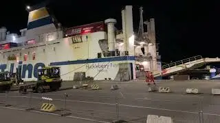 Розгрузка парома