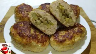 Это очень вкусные котлеты. Зразы с начинкой из грибов и маринованных огурцов.