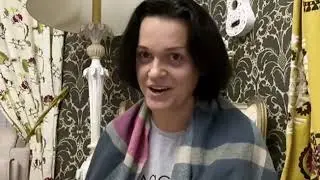 «Сказки на ночь»: певица Слава читает «Тараканище»
