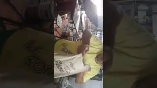 camisetas y mochila para la feria