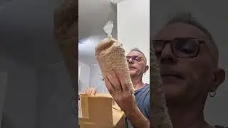 OS BASTIDORES DE UMA CASA DE RELIGIÃO