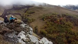 ГОРЫ ГРУЗИИ: дорога в Бакуриани