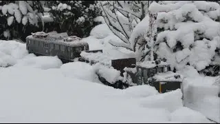 LGB Schneepflug im Einsatz