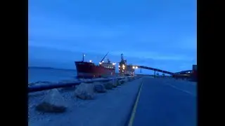 Гуляем по нефтеналивному танкеру у экватора в Индийском океане.