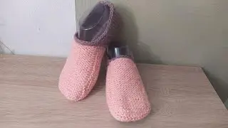 Теплые тапочки лицевыми петлями
