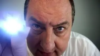 ASMR- Eye Pollen Removal