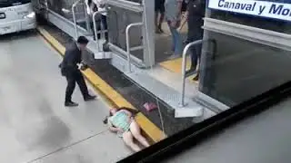 ACCIDENTE EN EL METROPOLITANO - MUJER CAE DEL BUS EN LA ESTACION CANAVAL Y MOREIRA