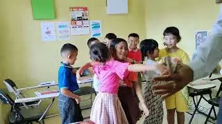 How to make fun greeting in the classroom