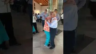 Baile Mane y Toto a sus 90 años