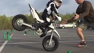 Stoppie-Hug by 5 years old Girl