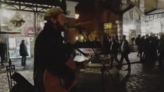 Christmas Lullaby - Rob sings in Covent Garden