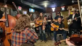 The Sullivan Sisters sing Little Maggie at the Station Inn