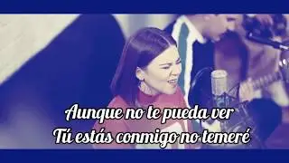 La sombra de tus alas, Un Corazón, con letra
