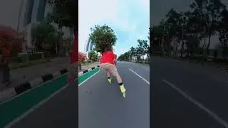 aah elah emang enggak capek apa sepatu rodaan terus