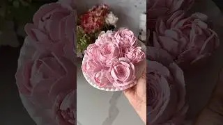 Would you ever believe these flowers are made of American-style marshmallow?