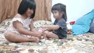 Andini dan adik Ara ini udah jam 01.00 pagi .dan mereka masih seger tidak ngantuk sama sekali.