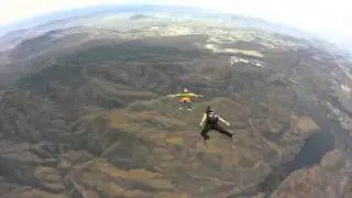 Skydivers can't keep the door open!