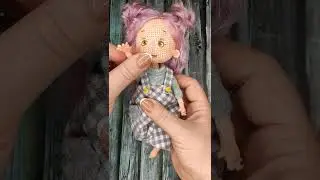Крохотные пяточки, пальчики на ручках и ножках... Ножки-болтушки. Обожаю!!!