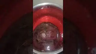 Красиво варится свёкла.  Просто так варим, поесть. 