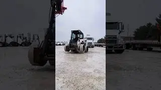 Маленький монстр bobcat 