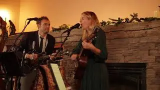Chris Thile & Aoife O'Donovan - Fairytale of New York (The Pogues)