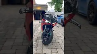 2024 Yamaha R1 ❌ 2023 Ducati Panigale V4 #yamaha #ducati #V4 #superbikes