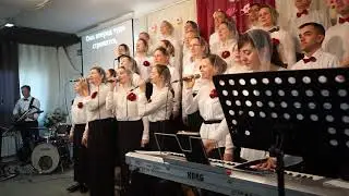 Идут века, за годом годы мчатся. Летят года