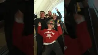 Танцы в метро