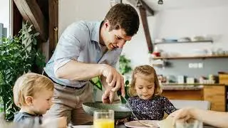 A102 Déjeuner avec Papa