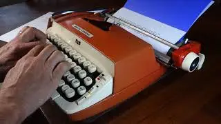 1960 Smith-Corona Galaxie typewriter demo