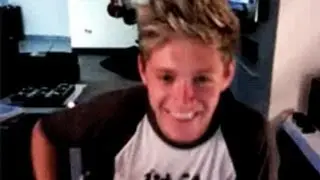 NIALL SAYING BYE AND THANKS-TWITCAM 8/12/13