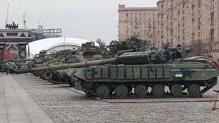 Выставка трофейной техники в Парке Победы на Поклонной горе. Москва. 26 апреля 2024