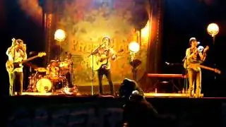 Glastonbury 2008, Panic at the Disco - Folkin Around