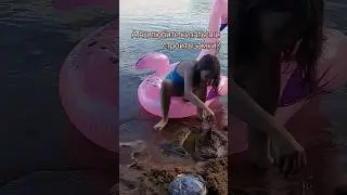 Любишь строить замки из песка?#лето  #детиприколы #детиблогеры