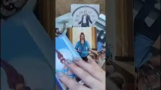 Как она к Вам относится? Расклад Таро