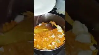 Плов из красного риса