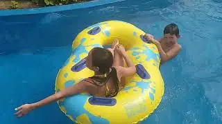 Аквапарк , плывем через водопад,   #water park