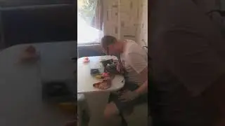 Пытаюсь делать блок питания))Жена помогает))