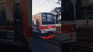 Balapan ama Krl #keretaapi #p #balap