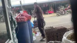 Suasana terkini kede grosir Oktober