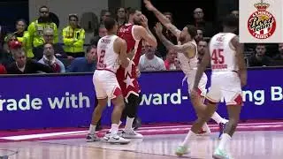 Mike James (21pts., 5 reb., 3 ast.) #basketballl