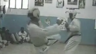 ADIL BIN TALAT BLUE VS JAFFAR RED TAEKWONDO PAKISTAN 2004