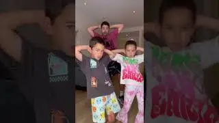 We were meant to be cleaning the house🤣 #dance #family #funnyshorts