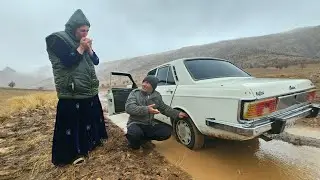 The storm has trapped us for three days! Our first attempts to get out of this situation!