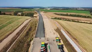 stavba dálnice D11 u Jaroměře dne 26 9 2021