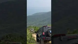 Off road in China Jeep Wrangler bj40