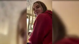 Руди на коленках у дрона