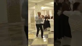 Тойдың сәні би жарыс, көңілді ағай тойды көтерді.